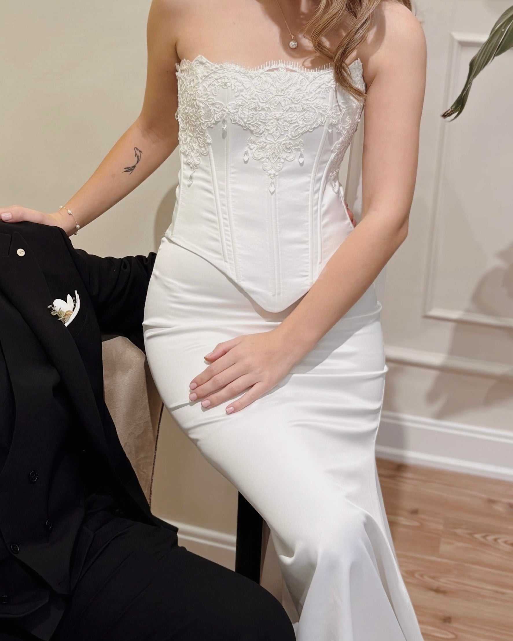 Lady Mary İşlemeli Korse ve Etek Set