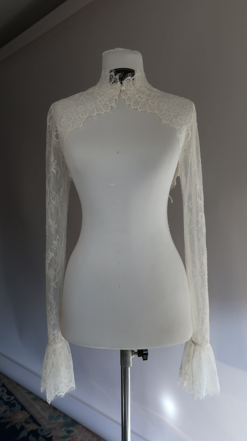 Numinous The Swan Song Collection - Lace Bolero