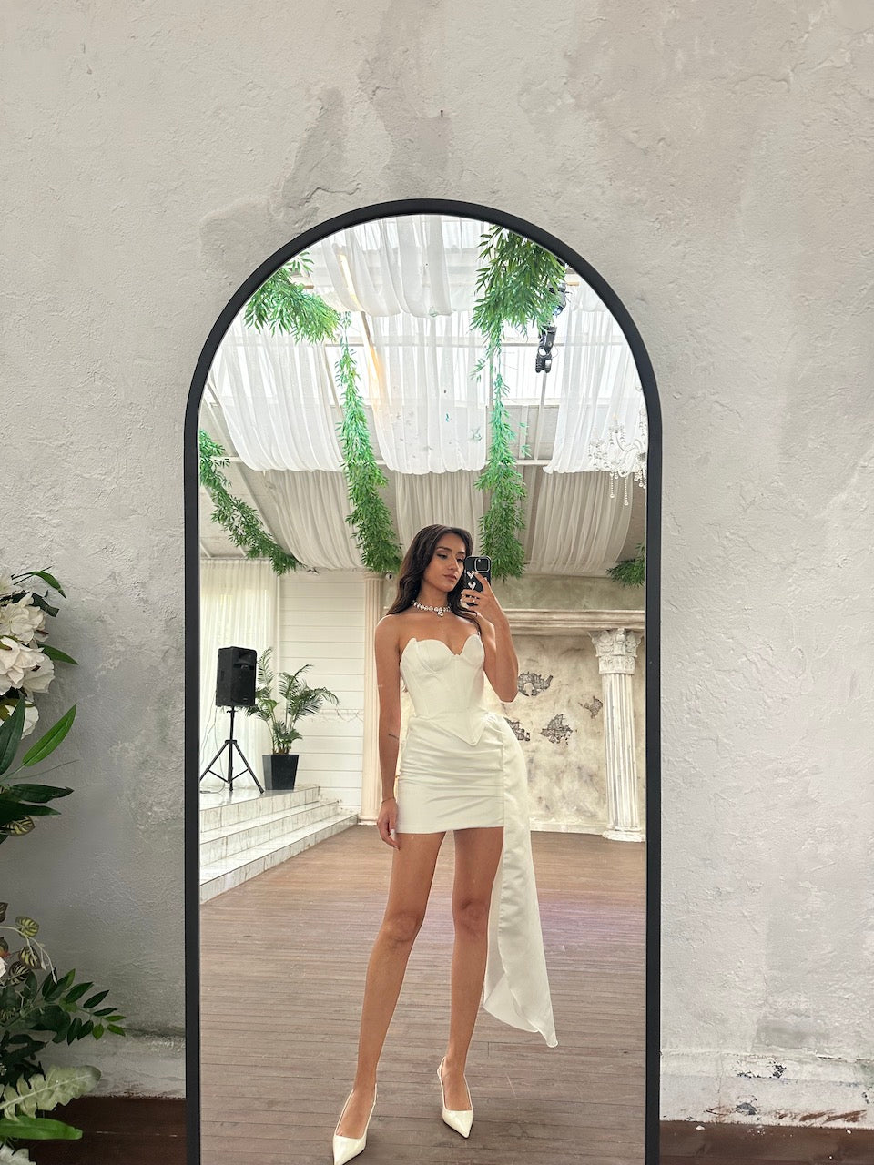 Pale Off-White After Party Set