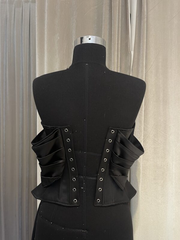 Chic Corset & Skirt Set - Görsel 3