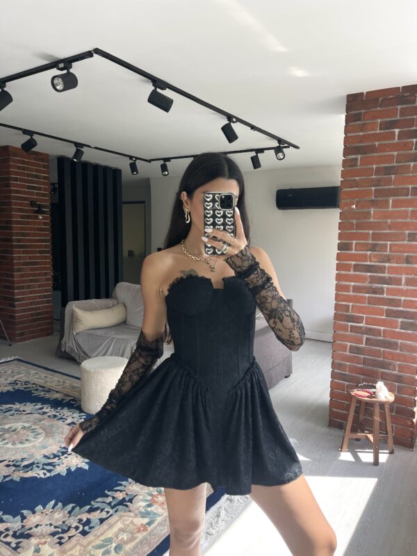 Kiralık Fleur Blanche Siyah Elbise (boyunluk ve kolluk dahil) - Görsel 3