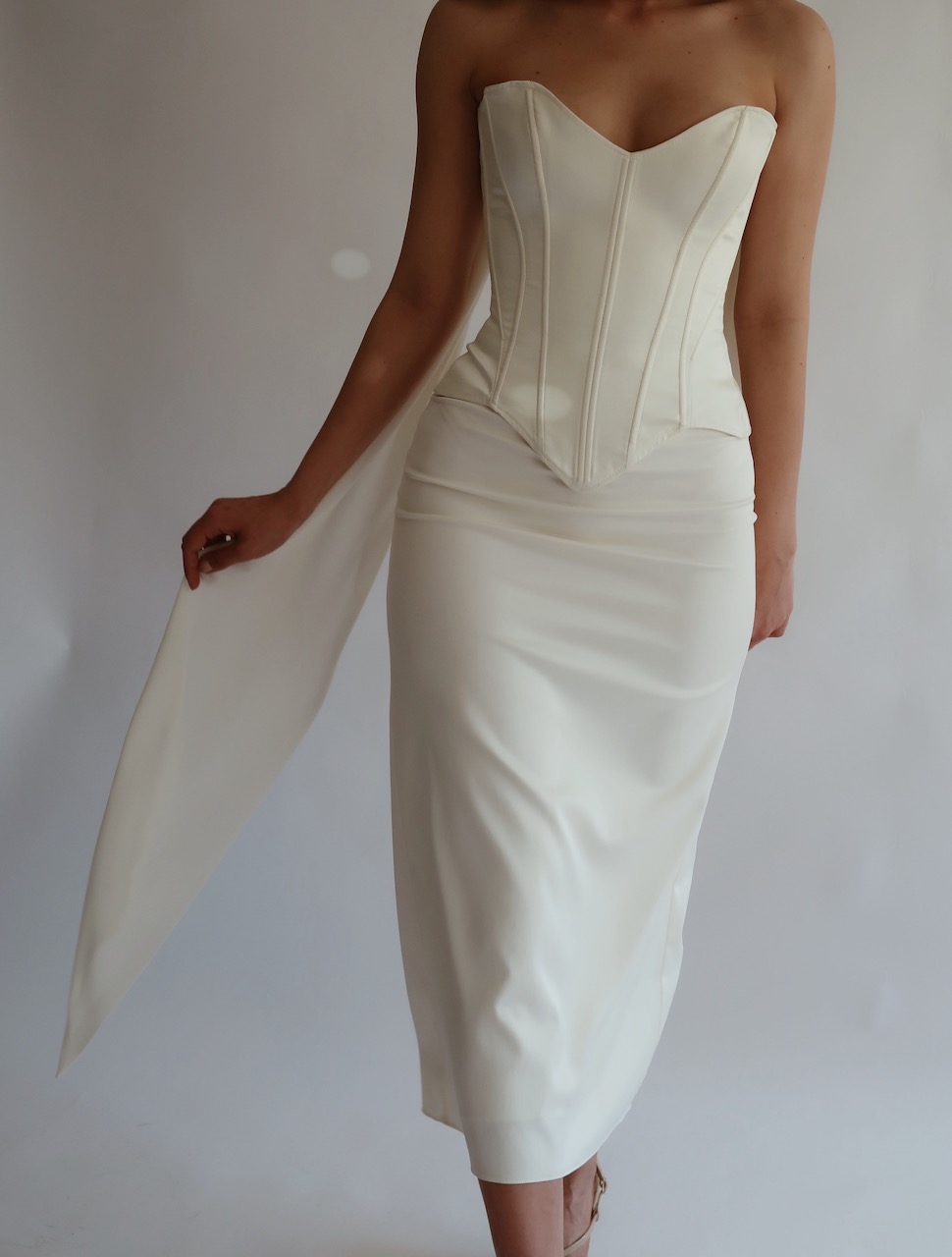 The Accolade Şampanya Korse ve Midi Boy Etek Seti - Görsel 3